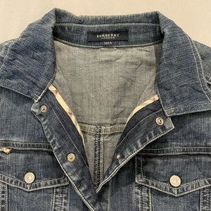 Burberry denim Jacket in S size in good condition!!!